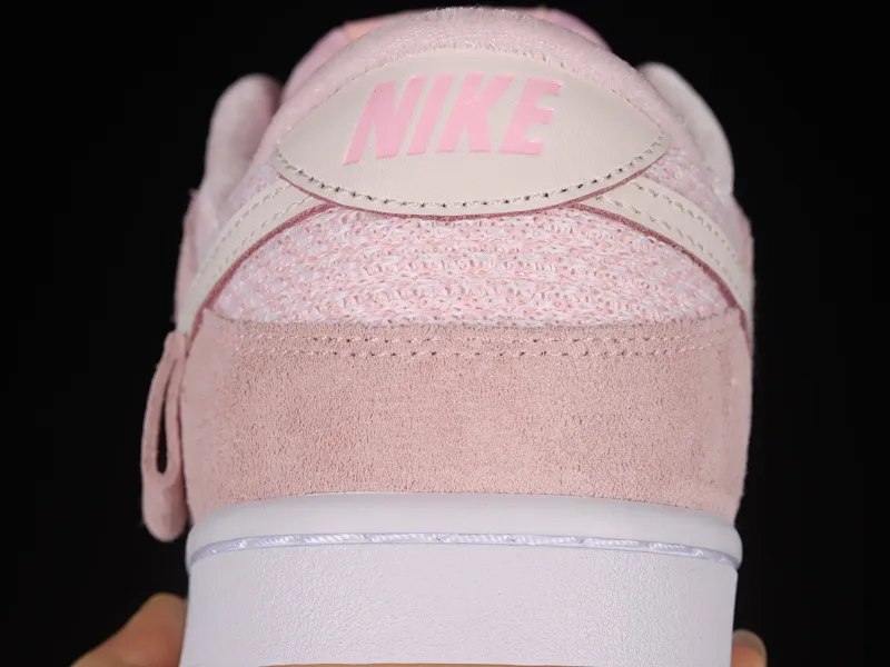 All categories Nk SB Dunk series Nk SB Dunk Low low-top sneakers F version Nk Dunk Low "Teddy Bear" pink teddy bear SB low-top sports and leisure sneakers DZ5318-640
